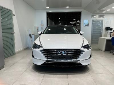 Автомобиль Hyundai Sonata, 2.5 л, передний привод, АКПП, бензин в наличии в Краснодаре