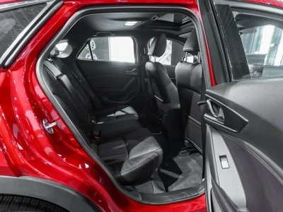 Автомобиль Mazda CX-4, 2 л, передний привод, АКПП, бензин в наличии в Екатеринбург