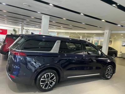 Автомобиль Kia Carnival, 2.2 л, передний привод, АКПП, дизель в наличии в Краснодаре