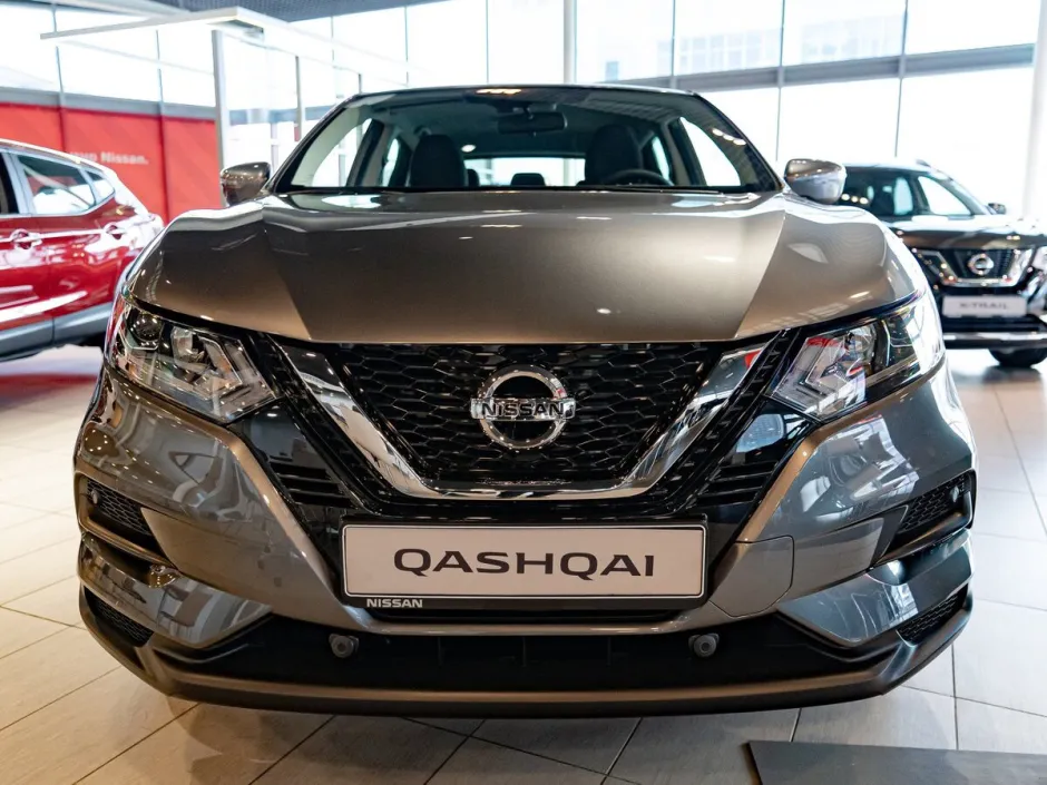 Автомобиль Nissan Qashqai, 2 л, полный привод, Вариатор, бензин в наличии в Санкт-Петербург