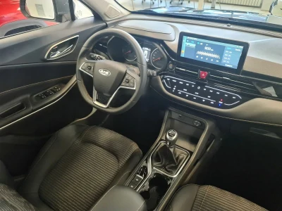 Автомобиль JAC JS4, 1.5 л, передний привод, МКПП, бензин в наличии в Екатеринбургe