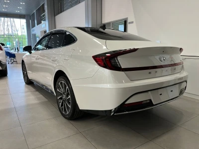 Автомобиль Hyundai Sonata, 2.5 л, передний привод, АКПП, бензин в наличии в Екатеринбург