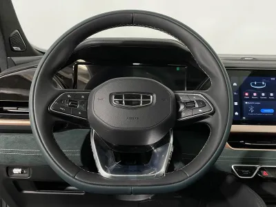Автомобиль Geely Monjaro, 2 л, полный привод, АКПП, бензин в наличии в Новосибирск