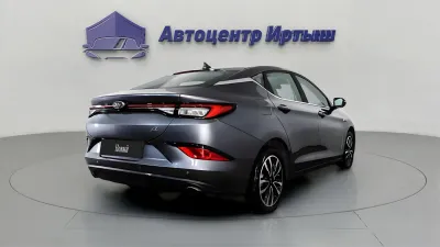 Автомобиль JAC J7, 1.5 л, передний привод, Вариатор, бензин в наличии в Омске
