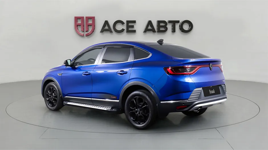 Автомобиль Renault Arkana, 1.6 л, передний привод, Вариатор, бензин в наличии в Самаре