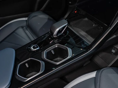 Автомобиль Geely Atlas, 2 л, передний привод, Робот, бензин в наличии в Краснодаре