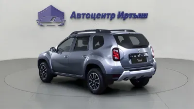 Автомобиль Renault Duster, 1.6 л, передний привод, МКПП, бензин в наличии в Омске