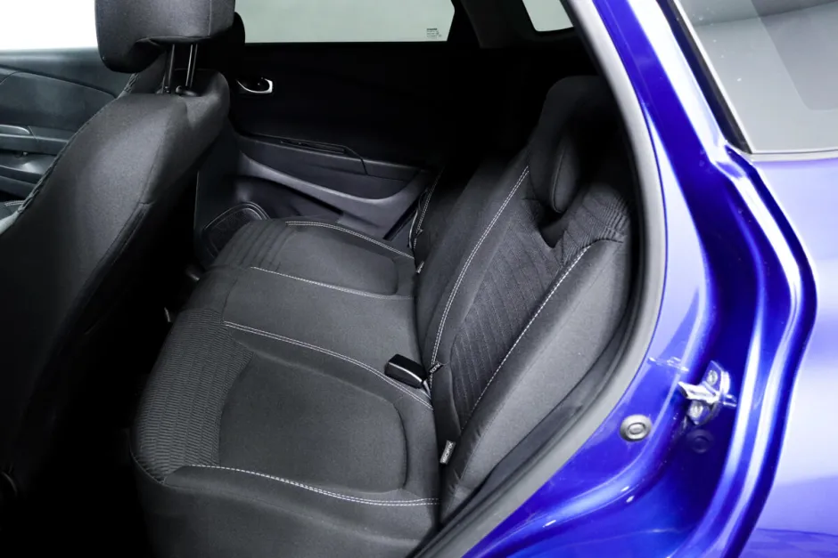 Автомобиль Renault Kaptur, 1.6 л, передний привод, МКПП, бензин в наличии в Краснодаре