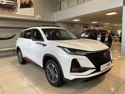 Автомобиль Changan CS75 Plus, 1.5 л, передний привод, АКПП, бензин в наличии в Краснодаре