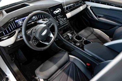 Автомобиль Geely Atlas, 2 л, передний привод, Робот, бензин в наличии в Краснодаре