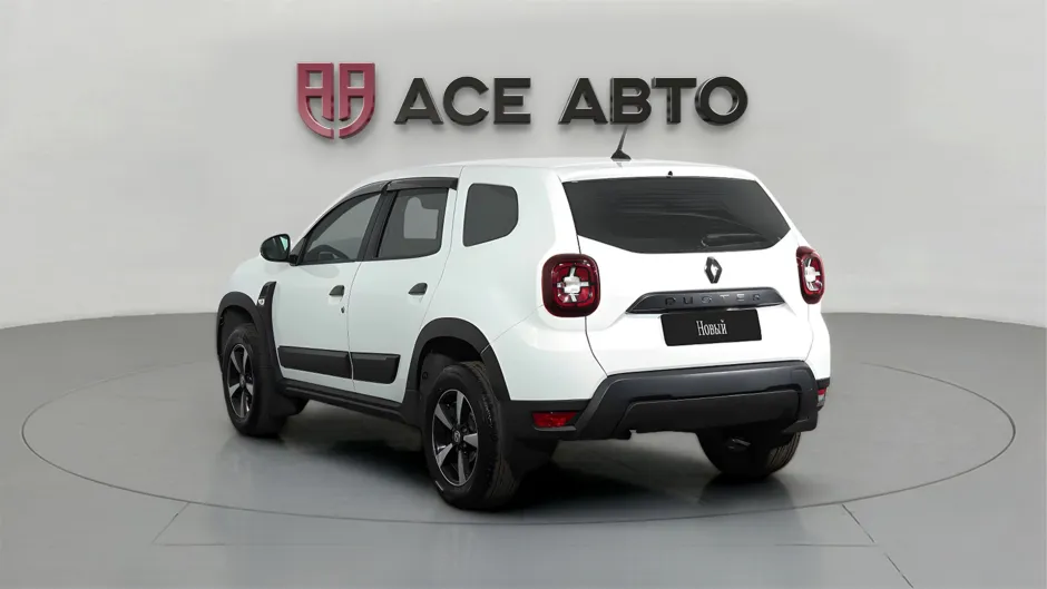 Автомобиль Renault Duster, 2 л, полный привод, МКПП, бензин в наличии в Самаре