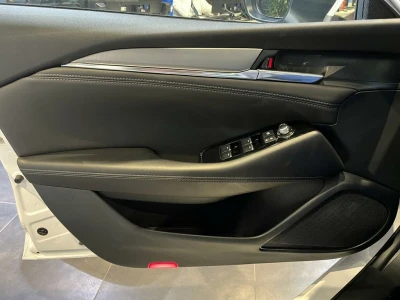 Автомобиль Mazda 6, 2 л, передний привод, АКПП, бензин в наличии в Екатеринбург