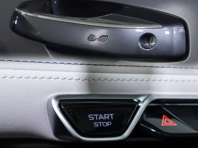 Автомобиль Geely Monjaro, 2 л, полный привод, АКПП, бензин в наличии в Новосибирск
