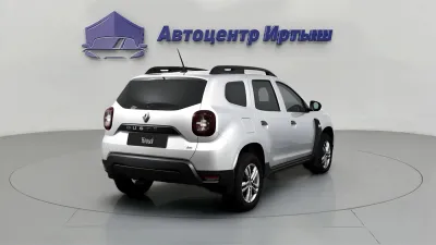 Автомобиль Renault Duster, 1.6 л, передний привод, МКПП, бензин в наличии в Омске