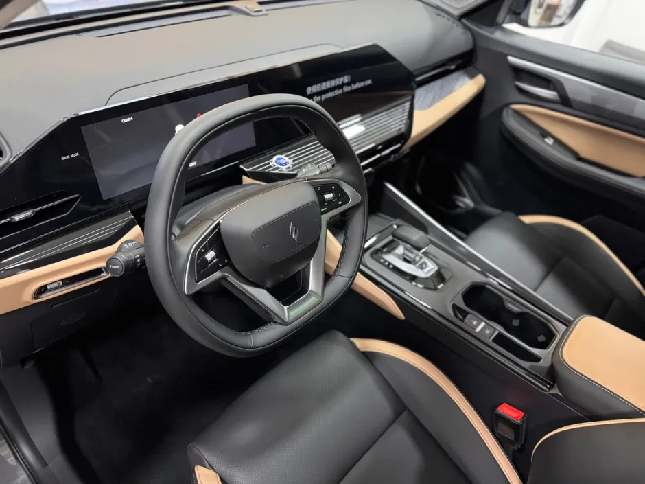Автомобиль Livan X6 Pro, 1.5 л, передний привод, Робот, бензин в наличии в Краснодаре