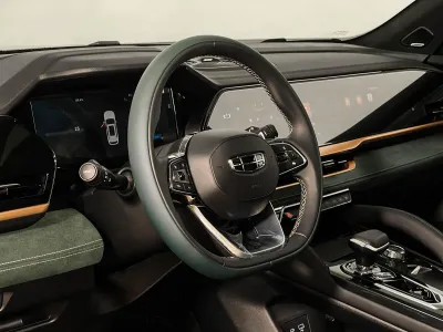 Автомобиль Geely Monjaro, 2 л, полный привод, АКПП, бензин в наличии в Новосибирск