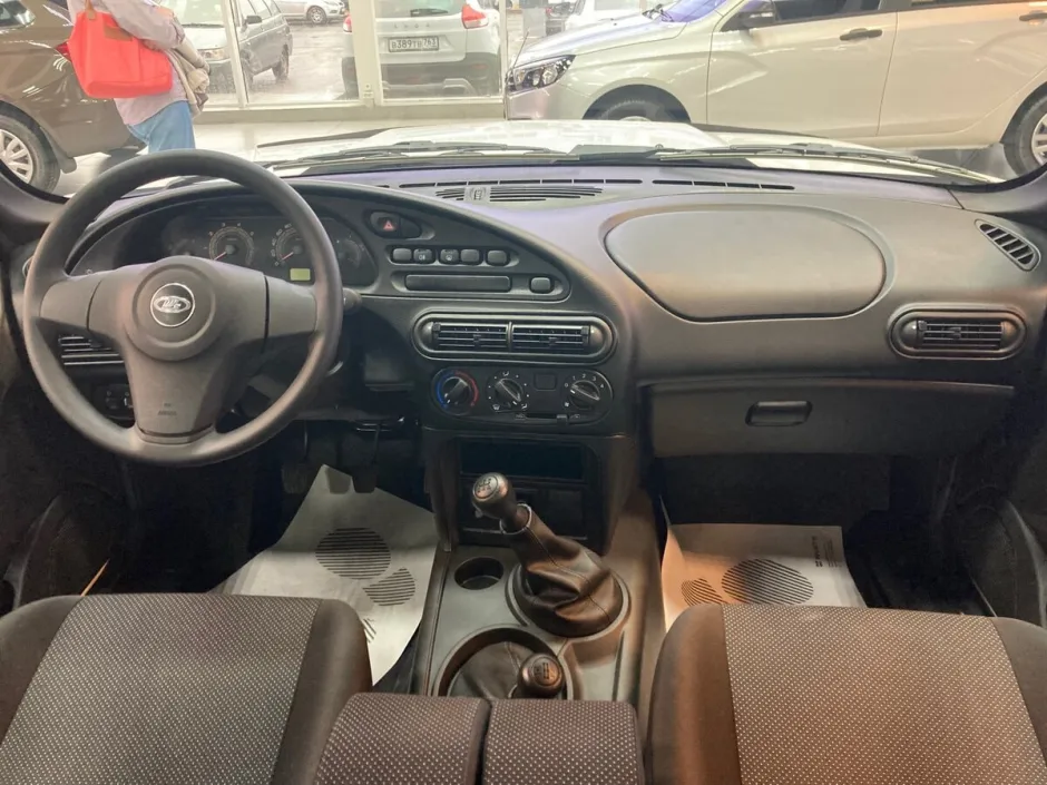 Автомобиль LADA Niva Travel, 1.7 л, полный привод, МКПП, бензин в наличии в Санкт-Петербург