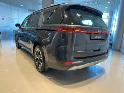 Автомобиль Kia Carnival, 2.2 л, передний привод, АКПП, дизель в наличии в Краснодаре