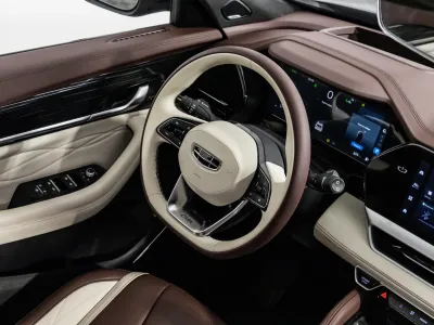 Автомобиль Geely Monjaro, 2 л, полный привод, АКПП, бензин в наличии в Новосибирск