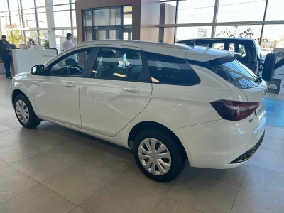 Автомобиль LADA Vesta SW, 1.6 л, передний привод, МКПП, бензин в наличии в Екатеринбург