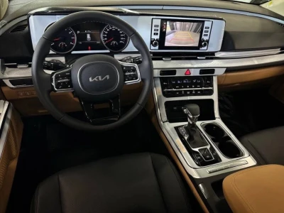 Автомобиль Kia Carnival, 2.2 л, передний привод, АКПП, дизель в наличии в Краснодаре