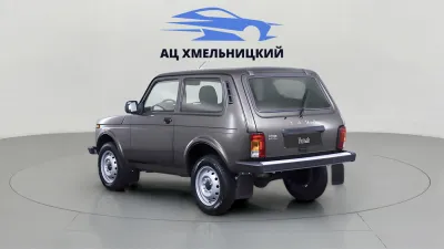 Автомобиль LADA Niva Legend 3D, 1.7 л, полный привод, МКПП, бензин в наличии в Новосибирск