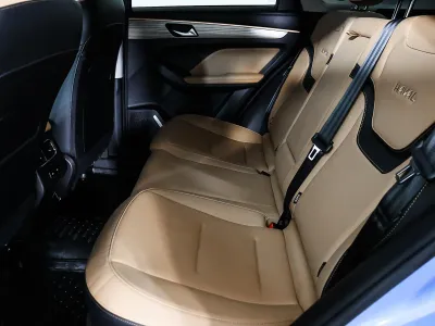Автомобиль Haval Jolion, 1.5 л, полный привод, Робот, бензин в наличии в Омске