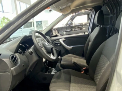 Автомобиль LADA Largus Cross 5 мест, 1.6 л, передний привод, МКПП, бензин в наличии в Краснодаре