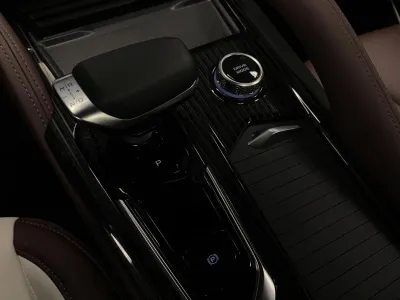 Автомобиль Geely Monjaro, 2 л, полный привод, АКПП, бензин в наличии в Новосибирск