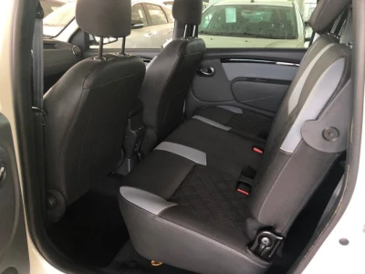 Автомобиль LADA Largus Cross 5 мест, 1.6 л, передний привод, МКПП, бензин в наличии в Краснодаре