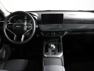 Автомобиль Haval Jolion, 1.5 л, передний привод, Робот, бензин в наличии в Омске