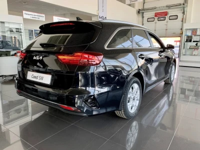 Автомобиль Kia Ceed SW, 1.6 л, передний привод, АКПП, бензин в наличии в Краснодаре