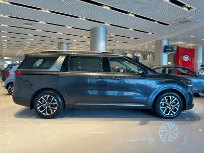 Автомобиль Kia Carnival, 2.2 л, передний привод, АКПП, дизель в наличии в Краснодаре