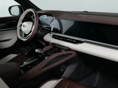 Автомобиль Geely Monjaro, 2 л, полный привод, АКПП, бензин в наличии в Новосибирск