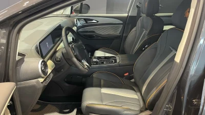 Автомобиль Forthing Yacht, 1.5 л, передний привод, Робот, бензин в наличии в Тюмени