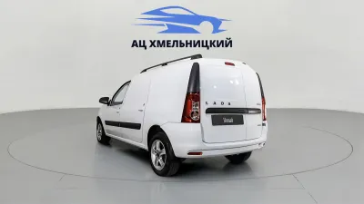 Автомобиль LADA Largus Фургон, 1.6 л, передний привод, МКПП, бензин в наличии в Новосибирск