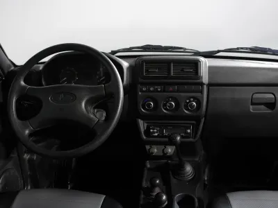 Автомобиль LADA Niva Legend 3D, 1.7 л, полный привод, МКПП, бензин в наличии в Кемерово