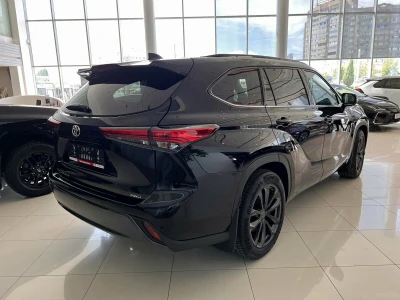 Автомобиль Toyota Highlander, 3.5 л, полный привод, АКПП, бензин в наличии в Краснодаре