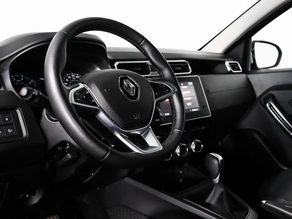 Автомобиль Renault Duster, 1.3 л, полный привод, Вариатор, бензин в наличии в Самаре