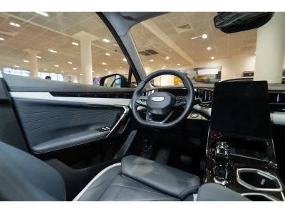 Автомобиль Geely Atlas, 2 л, передний привод, Робот, бензин в наличии в Краснодаре