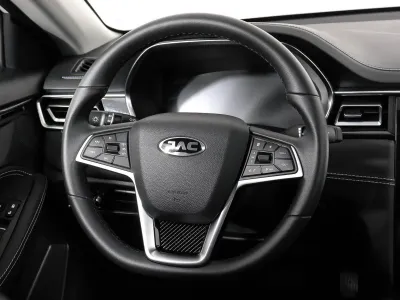 Автомобиль JAC J7, 1.5 л, передний привод, Вариатор, бензин в наличии в Омске