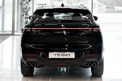 Автомобиль Forthing T5 EVO, 1.5 л, передний привод, Робот, бензин в наличии в Краснодаре