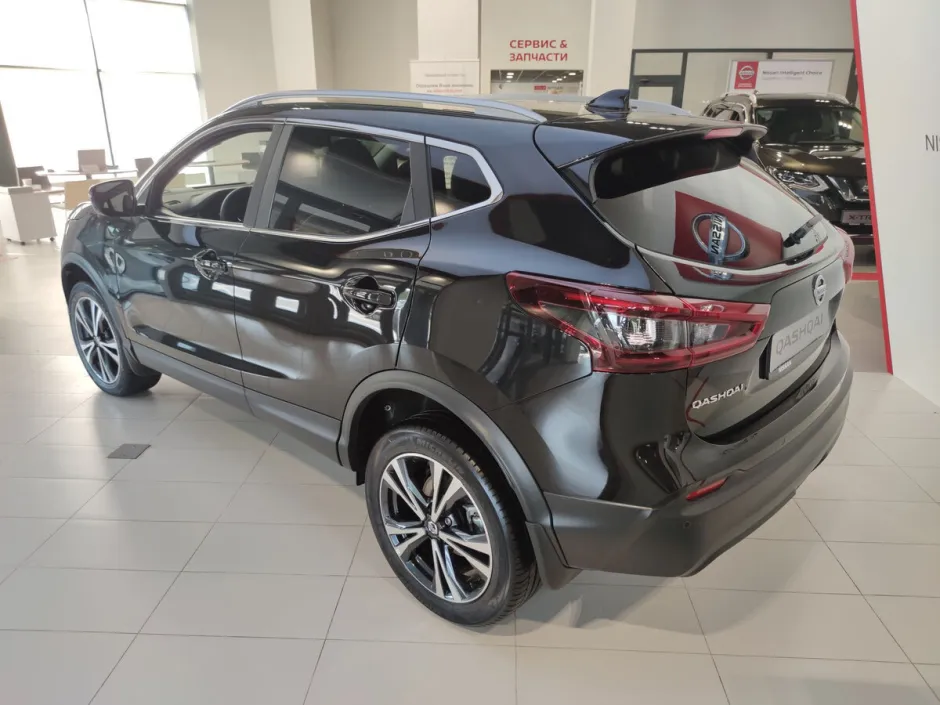 Автомобиль Nissan Qashqai, 2 л, передний привод, Вариатор, бензин в наличии в Санкт-Петербург