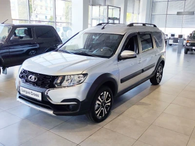 Автомобиль LADA Largus Cross 7 мест, 1.6 л, передний привод, МКПП, бензин в наличии в Новосибирске
