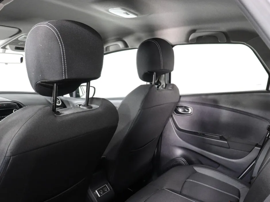 Автомобиль Renault Kaptur, 1.6 л, передний привод, Вариатор, бензин в наличии в Краснодаре