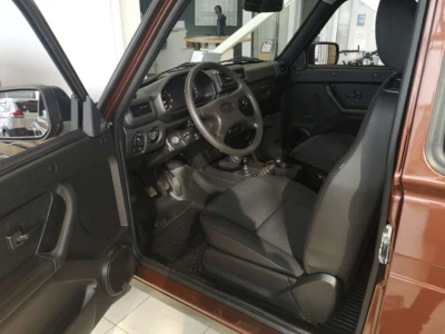 Автомобиль LADA Niva Legend 3D, 1.7 л, полный привод, МКПП, бензин в наличии в Екатеринбургe
