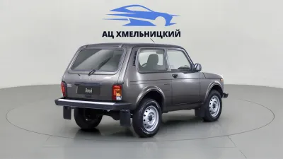Автомобиль LADA Niva Legend 3D, 1.7 л, полный привод, МКПП, бензин в наличии в Новосибирск