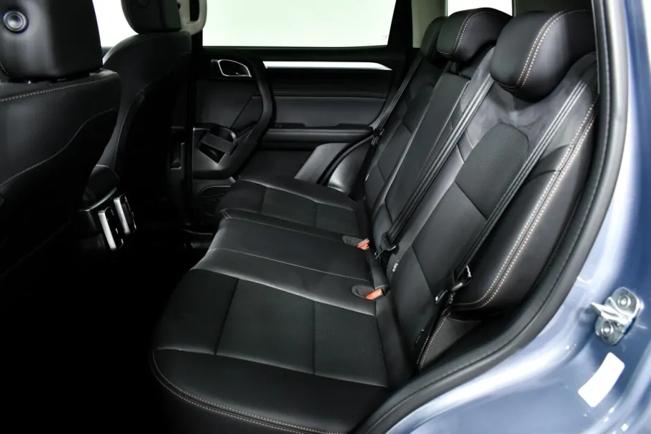 Автомобиль Haval Dargo, 2 л, полный привод, Робот, бензин в наличии в Самаре