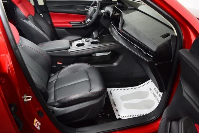 Автомобиль Changan UNI-S, 1.5 л, передний привод, Робот, бензин в наличии в Краснодаре