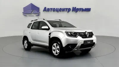 Автомобиль Renault Duster, 2 л, полный привод, МКПП, бензин в наличии в Омске